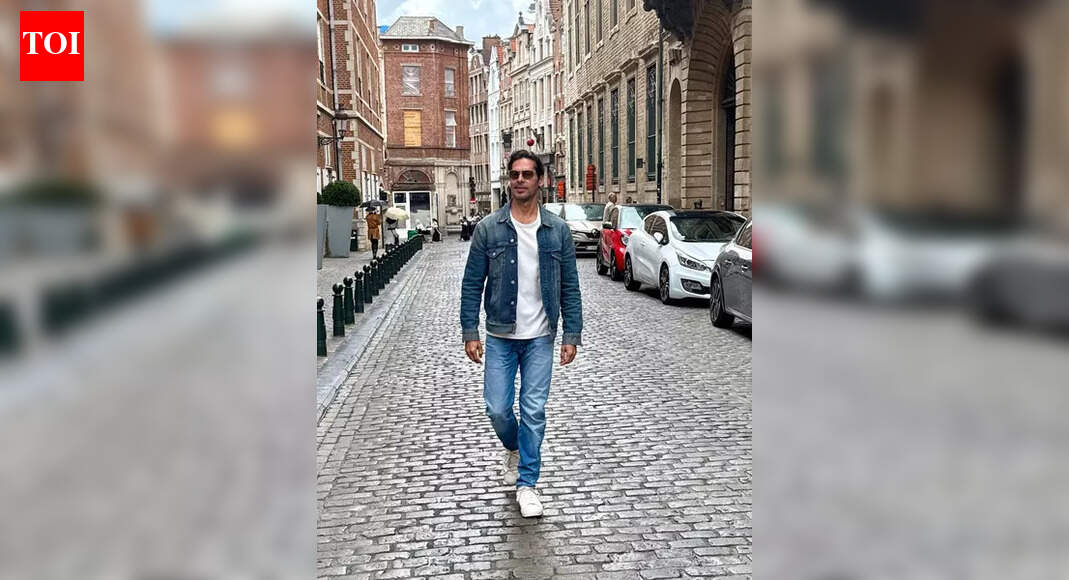 Dino Morea marks birthday on set; continues shoot for final season of 'Four More Shots Please!'