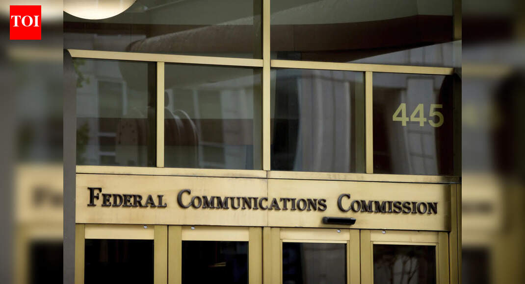 FCC to China's biggest telecom companies: Prove that you are not security threat to America