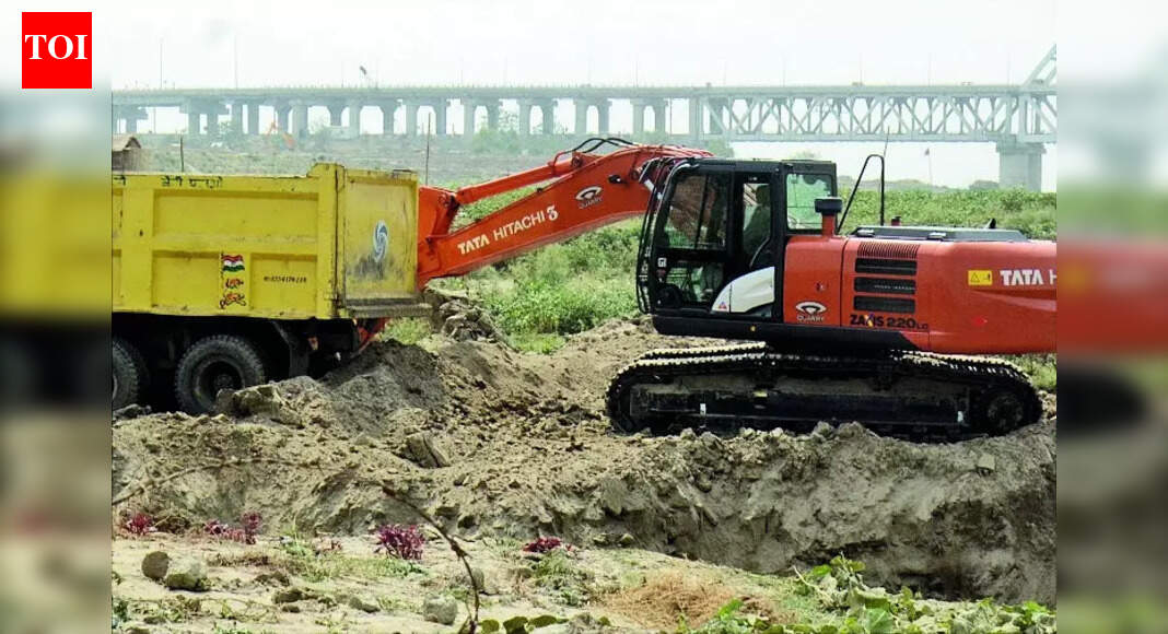 Patna admin seizes 28 sand-laden tractors, slaps Rs32 lakh fine
