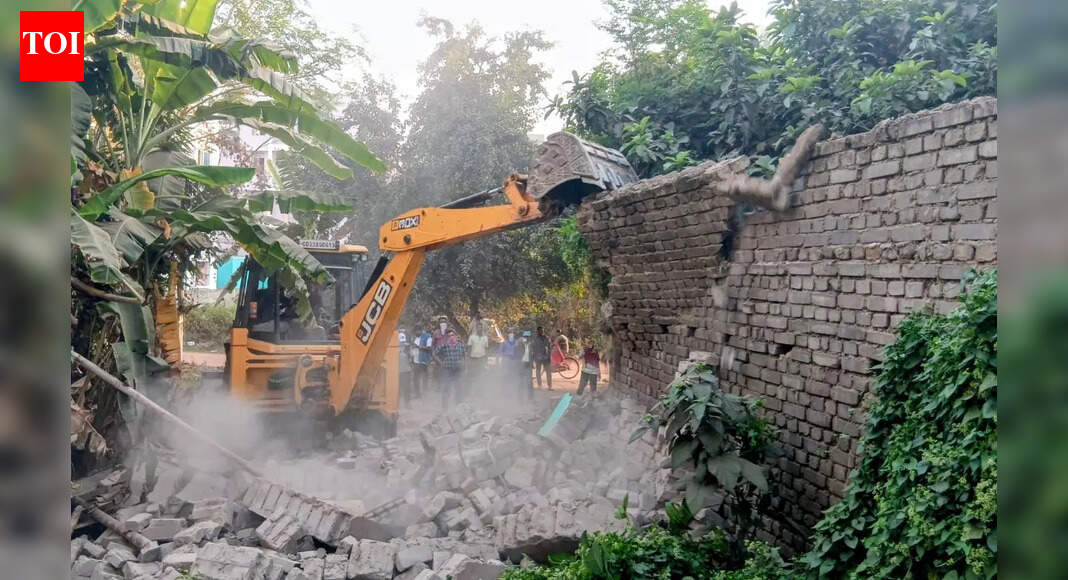 BDA carries out eviction drives in Patia, Kalarahanga