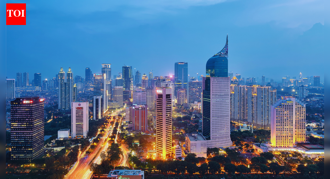 The city sinking faster than Venice—and what might happen by 2030