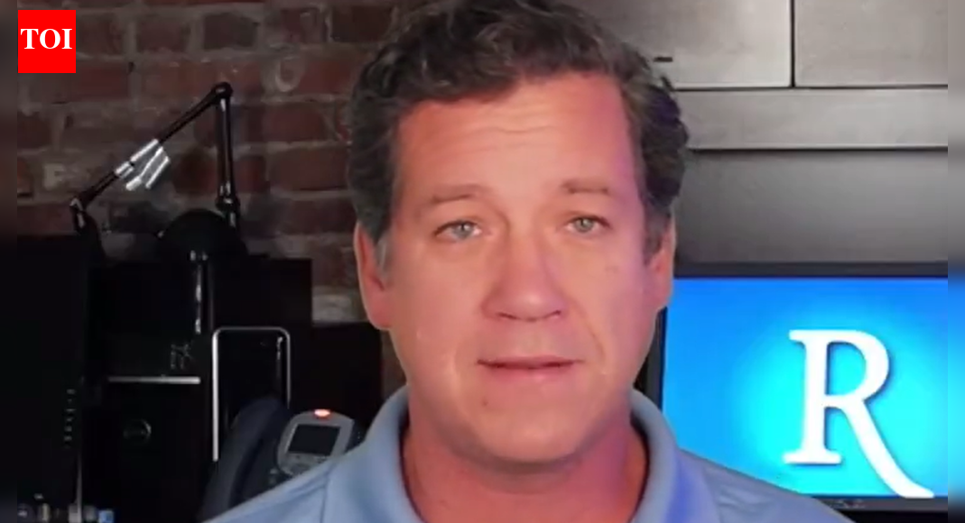 „Minden H-1B gazdaságilag 10 illegális bevándorlónak felel meg”: Pollster szerint az indiánok számára „könnyű” leváltani az amerikaiakat