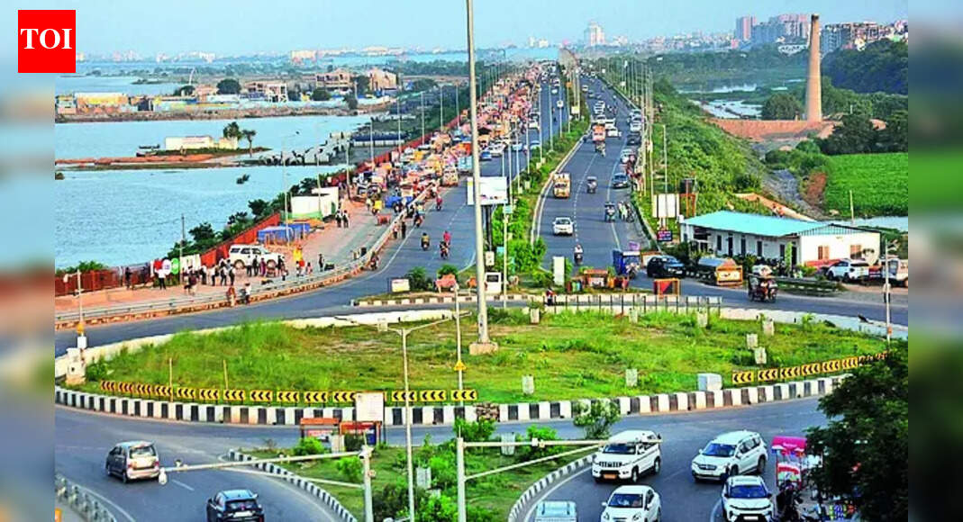 Archway bearing sacred Ganga names set to turn ‘Marine Drive’ into cultural promenade