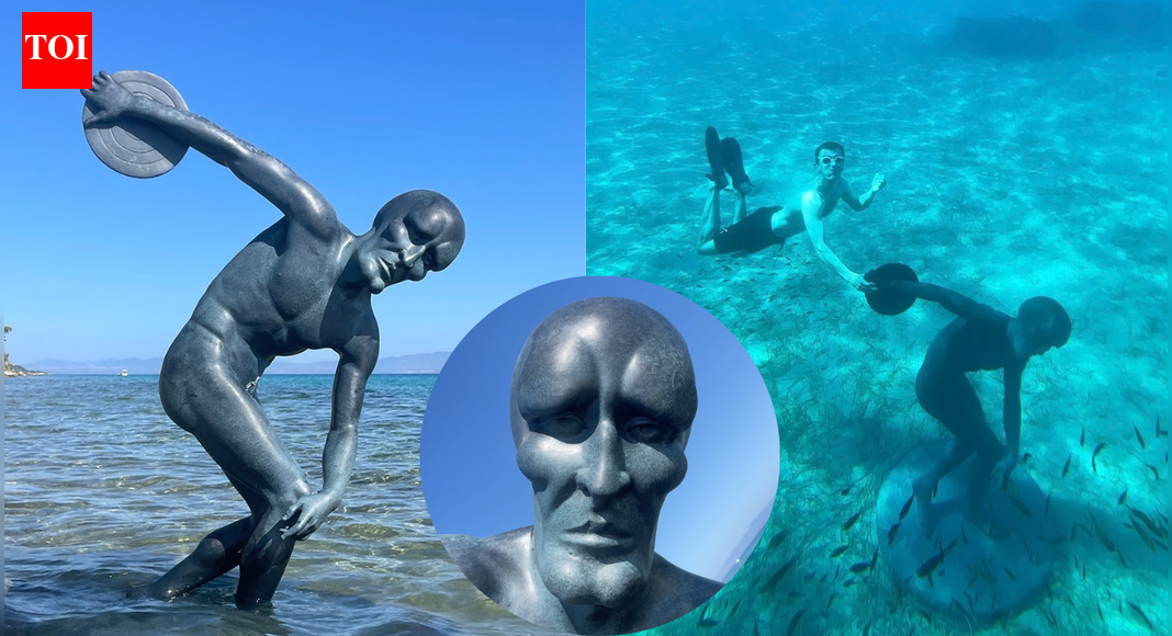 Meme artist sinks ,000 handsome Squidward statue into the sea to mess with future archaeologists