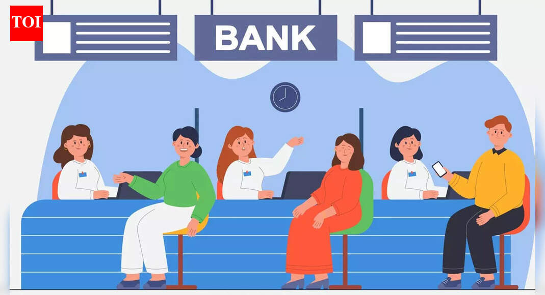 Banking Complaints Spike: Private Banks Lead, Digital Issues Dominate