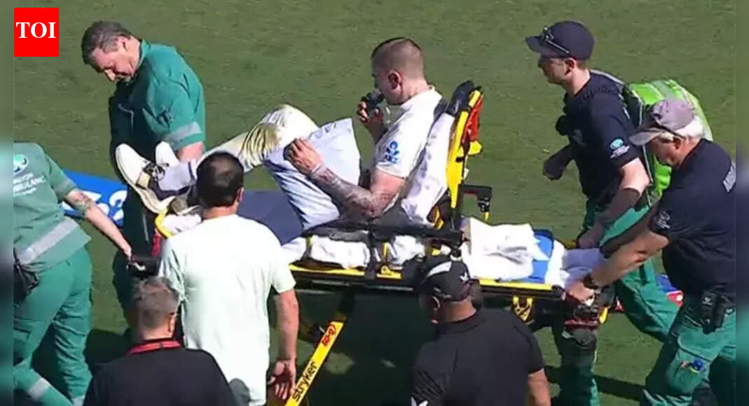 Chaos in Wellington! NZ pacer rushed to hospital after nasty injury