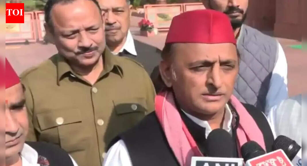 ‘Vande Mataram or Goa tragedy—what’s more emotional?’ Akhilesh blames BJP as Luthra brothers flee