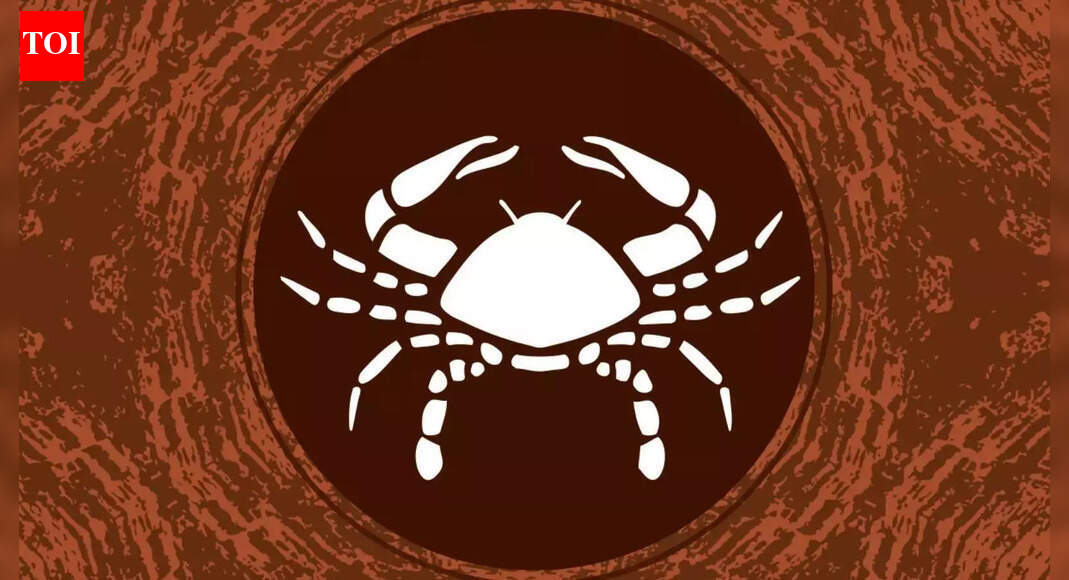 Cancer Women Horoscope Today (December 13, 2025): What you choose today, will echo into 2026