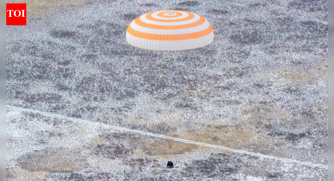Nasa astronaut Jonny Kim returns from ISS after 8 months