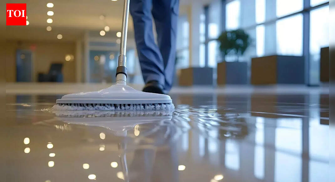 पोछा लगाते समय यह सरल युक्ति कैसे आपके घर को कई दिनों तक ताज़ा महकती रहती है |