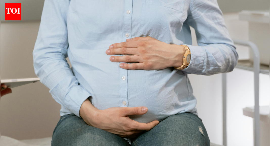 दो गर्भाशय के साथ जन्मी महिला ने लोगों के सबसे बड़े सवालों के खुलकर दिए जवाब |