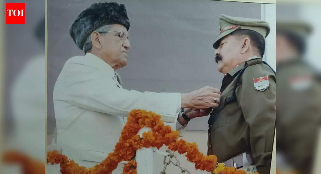 Ab tak 54: He sent criminals packing... and prayed for them