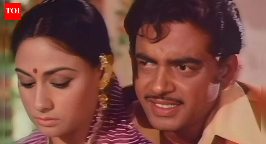 Shatrughan Sinha reacts to Jaya Bachchan's ‘drain-pipe pants’ remark on paparazzi, 'Aap log pant bhi achhi pehente hain aur shirt bhi achhi pehente hain'