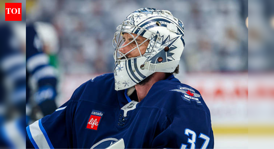 NHL Player Status: Connor Hellebuyck seen for the first time with the Winnipeg Jets after knee surgery
