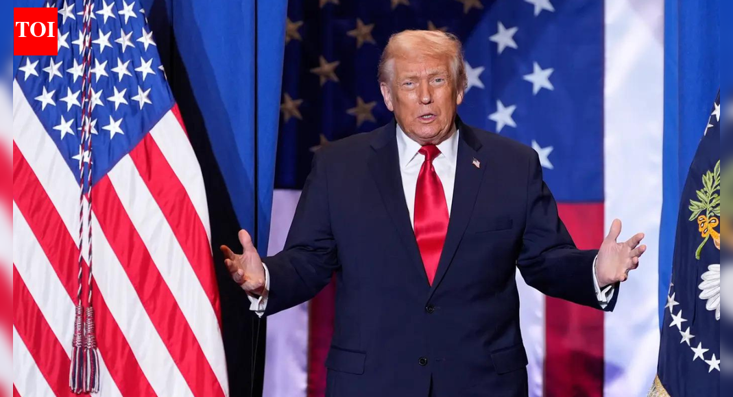 ‘नागरिकता के लिए सीधा रास्ता’: डोनाल्ड ट्रम्प ने गोल्ड कार्ड लॉन्च किया, कॉर्पोरेट मांग का हवाला दिया – इसका क्या मतलब है