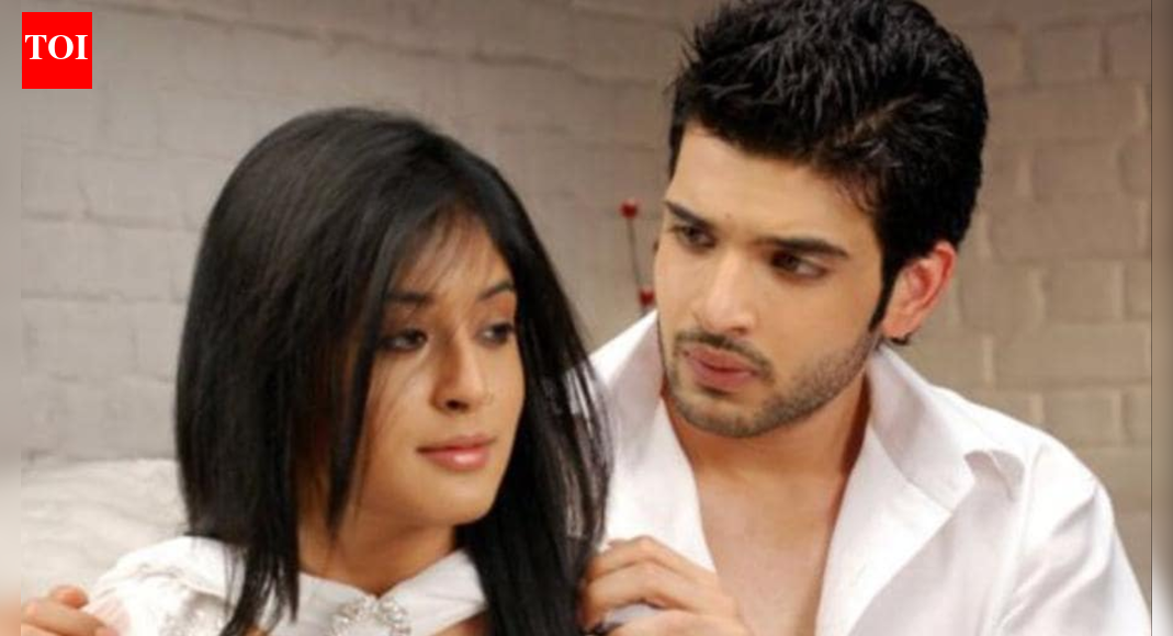 जब कृतिका कामरा ने करण कुंद्रा से ब्रेकअप के पीछे का सच बताया: ‘हम चौबीसों घंटे साथ थे, लेकिन उन्होंने कभी मुझे प्रपोज नहीं किया’ | हिंदी मूवी समाचार