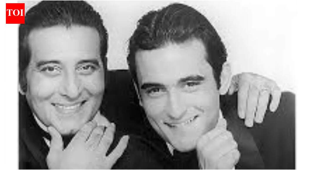 Akshaye got emotional after seeing himself as Rehman Dakait