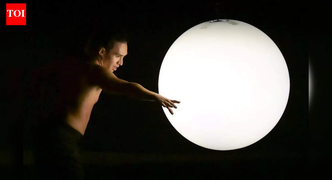 Balance and motion in symphony