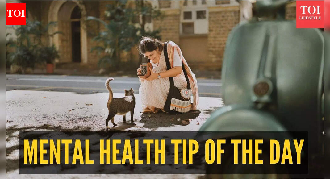 Mental health tip of the day: Step outside for 20 minutes of natural light