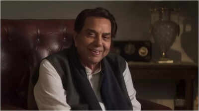 Late legend Dharmendra struggled with ‘Ikkis’ dubbing, rewrote lines in Urdu; reveals Sriram Raghavan