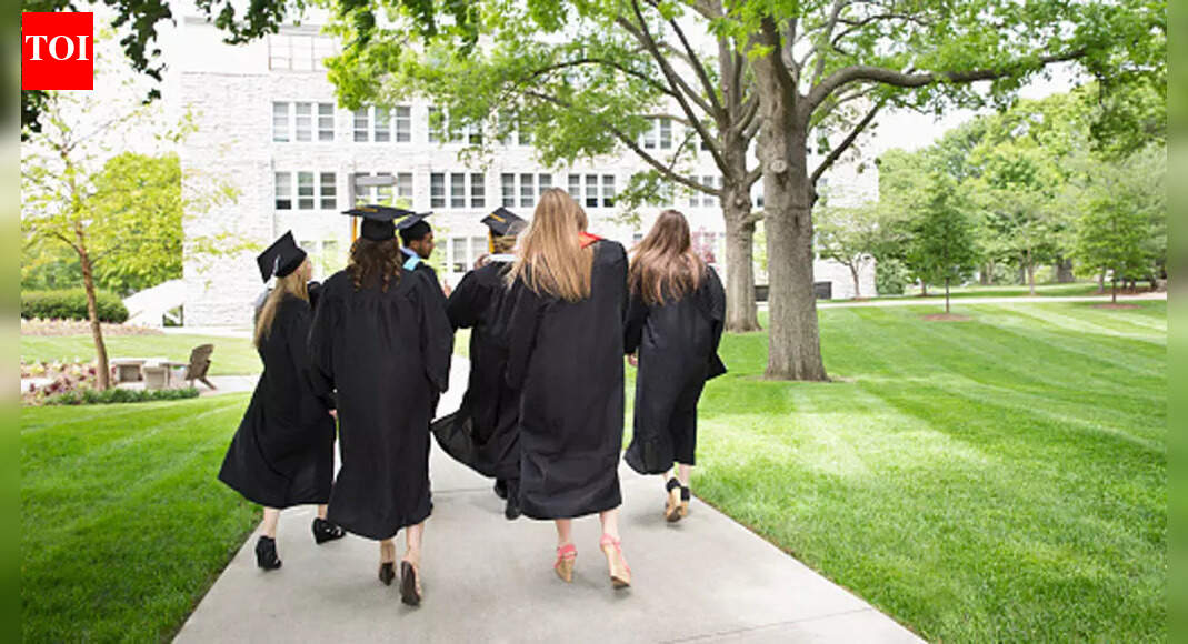 कनाडा ने विदेशी शोधकर्ताओं को आकर्षित करने के लिए .7B योजना का अनावरण किया: नई पहल के बारे में आपको क्या जानने की आवश्यकता है