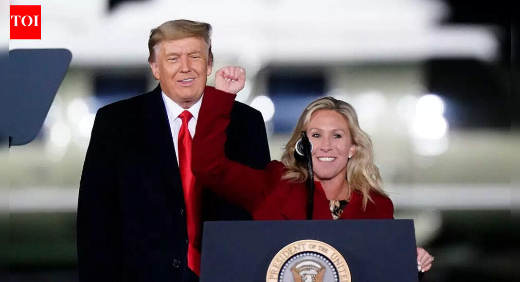 क्यों मार्जोरी टेलर ग्रीन का बॉयफ्रेंड उसके और डोनाल्ड ट्रम्प के बीच युद्ध में फंस गया है | विश्व समाचार