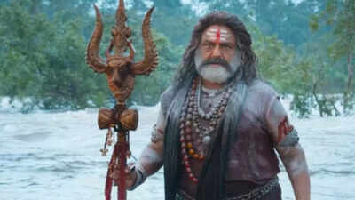 'అఖండ 2' విడుదలకు సిద్ధమైంది, అభిమానులు బాలకృష్ణ యొక్క ఐకానిక్ 'అఖండ' డైలాగ్‌లను తిరిగి పొందుతున్నారు