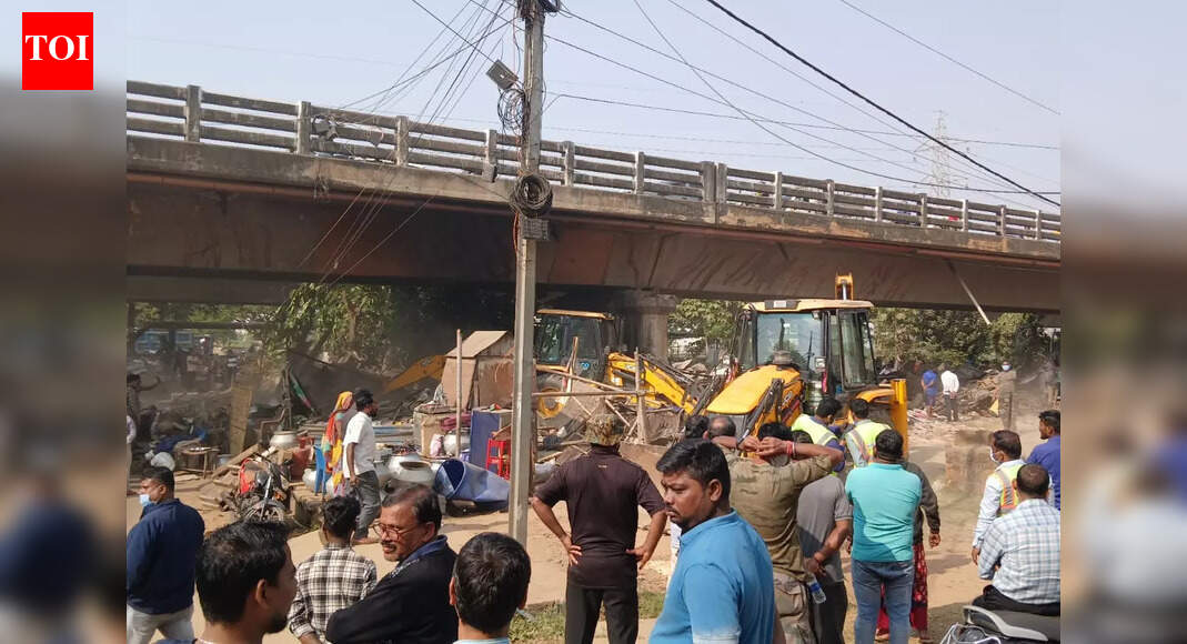 NHAI removes slum under Palasuni bridge to build third bridge on NH-16