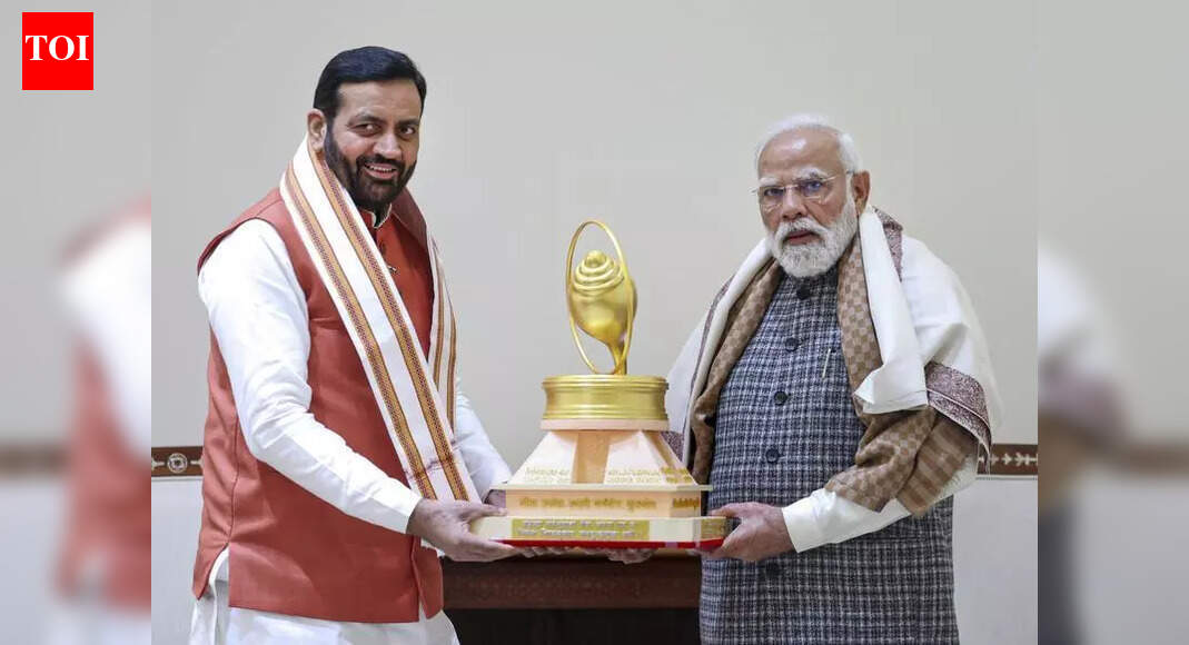 Haryana chief minister Nayab Singh Saini calls on PM Narendra Modi &amp; home minister Amit Shah, then meets MPs to discuss devp works