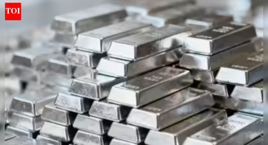 Silver prices at new high of over Rs 1.9L/kg – The Times of India