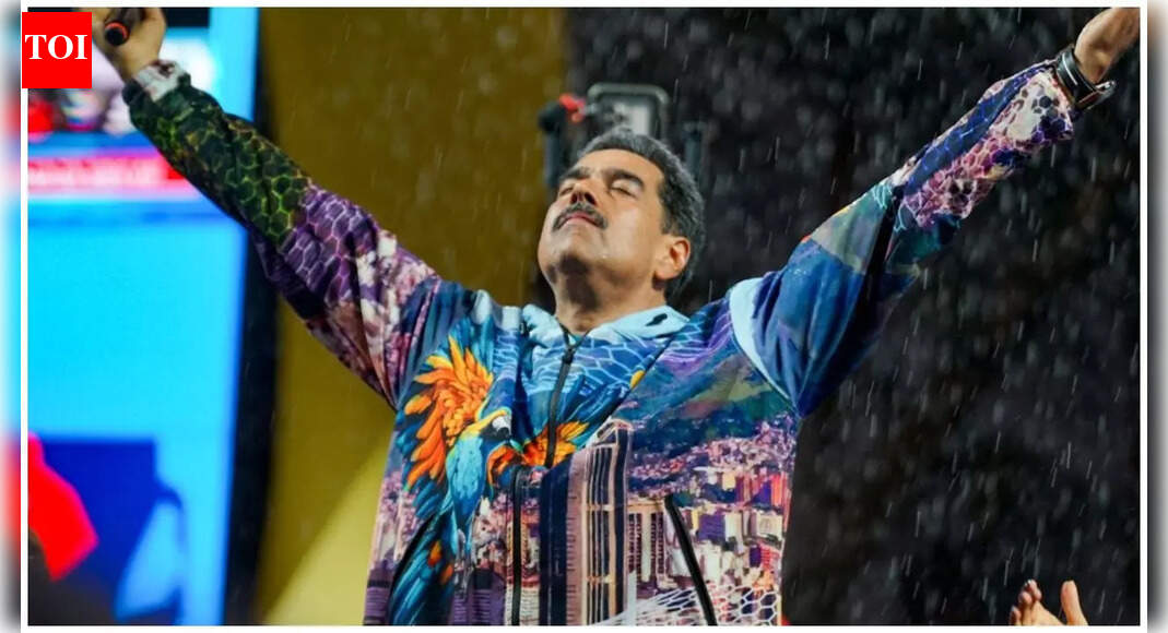 <div>'Nicolas Maduro’s nephews, oil tankers': US imposes new sanctions on Venezuela — details</div>