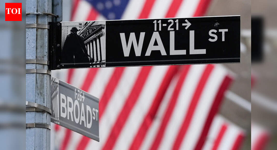A new high on Wall Street! Dow and S&P 500 set new records; Nasdaq dragged down by Oracle results – The Times of India