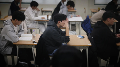  South Korea's 'impossible' English test goes viral; exam chief quits