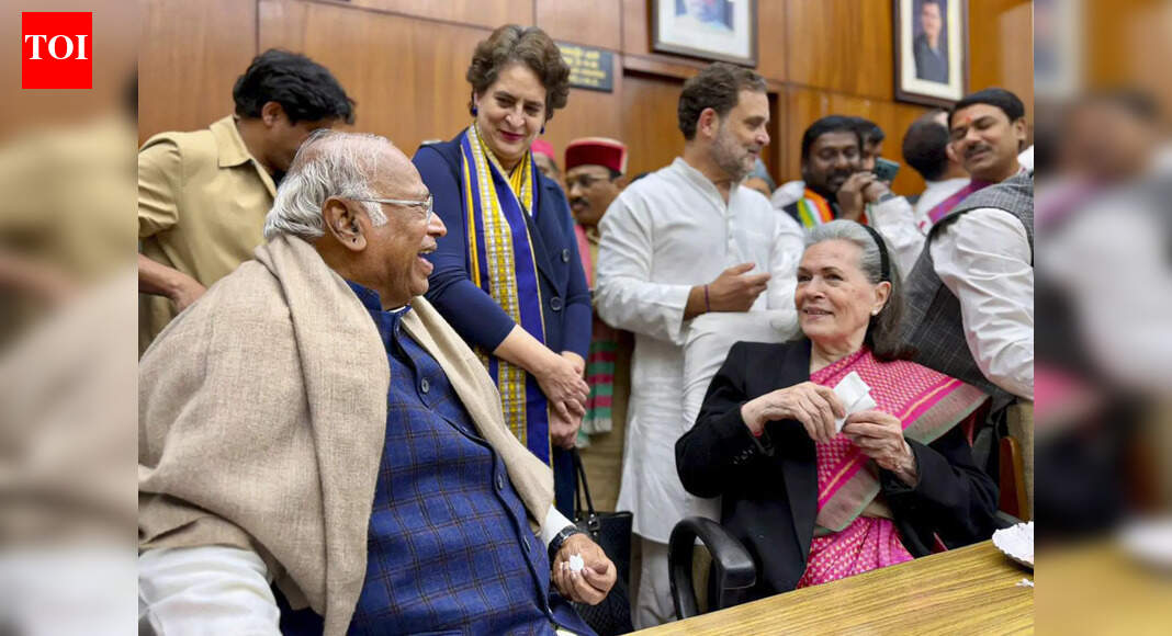 'Century-old legacy slipping away': Ex-Congress MLA writes to Sonia Gandhi; calls for Priyanka Gandhi to take charge