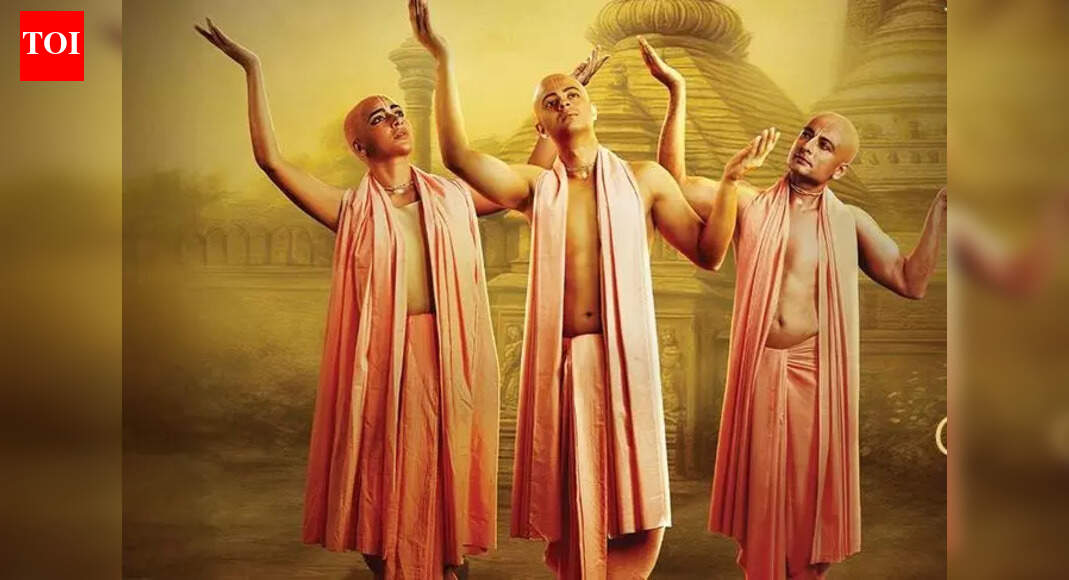 Lukochuri Khela from Lawho Gouranger Naam Rey unveils a play of hidden emotions