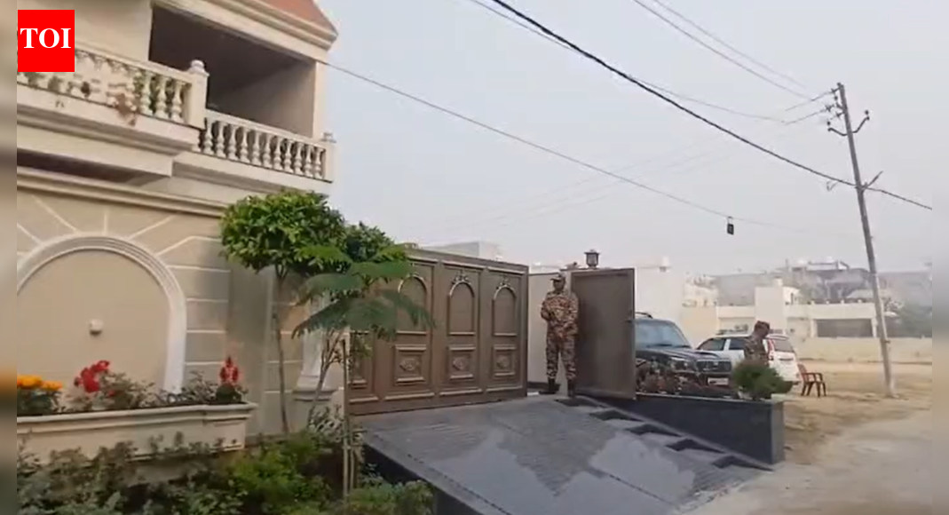 FBI tip leads to CBI bust: Noida cyber-crime syndicate raided 6 arrested; $8.5M defrauded from US citizens