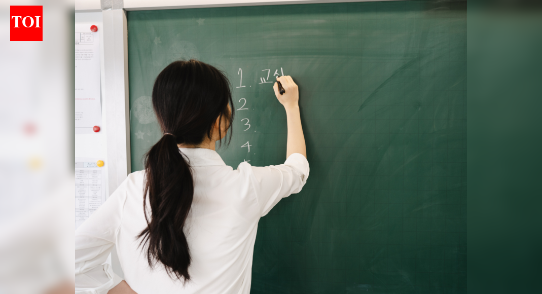 5 teaching jobs expiring in December 2025: Over 280 assistant professor and college faculty vacancies, check eligibility criteria