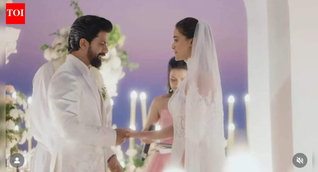 Keerthy Suresh can’t resist kissing Antony Thattil as she shares unseen Hindu-Christian wedding moments on first anniversary