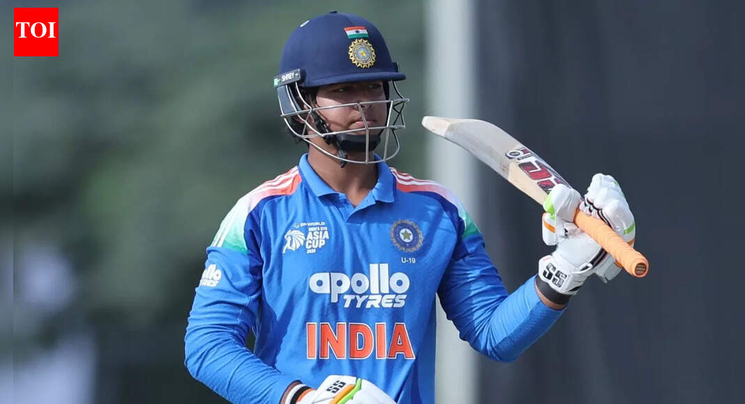 'Tere saath selfie loon?' Sooryavanshi replies to UAE sledging and hits 171