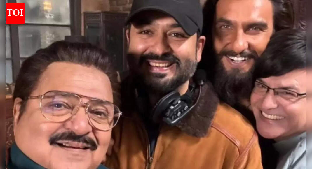 राकेश बेदी कहते हैं कि आदित्य धर ‘अपने घर जाके बैठ गए हैं’, जबकि धुरंधर ने 200 करोड़ रुपये का आंकड़ा पार किया; ‘वो किसी से बात नहीं कर रहा’ | हिंदी मूवी समाचार