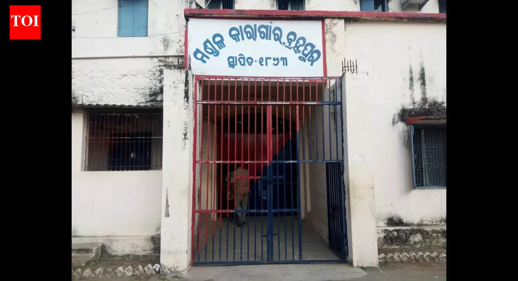 Maoist Sabyasachi Panda appears for MA 2nd-year exams from Berhampur jail