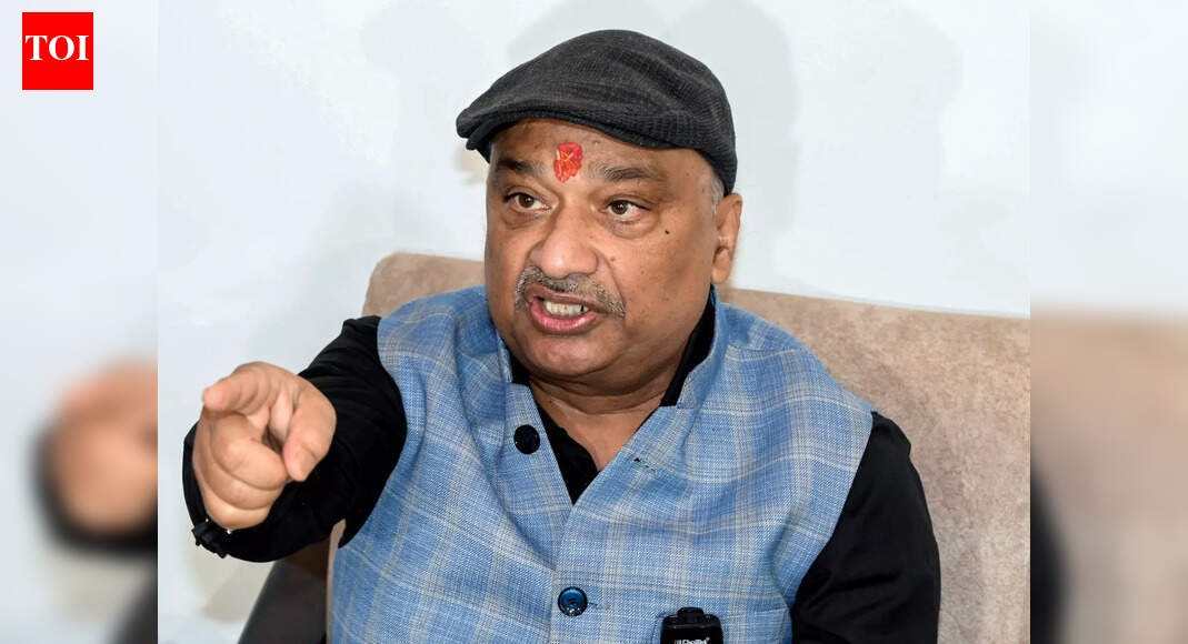 Discontent deepens in RJD as Lalu’s two aides fume over Shivanand’s remarks