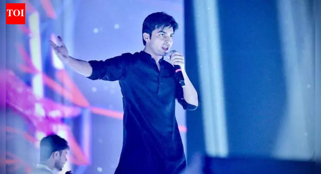 Gujarati performer gets copyright for ‘hexaimmersive’ live format ...