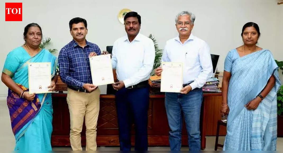 Tamil Nadu Agricultural University receives patent for forumulation to control melon flies in cucurbits