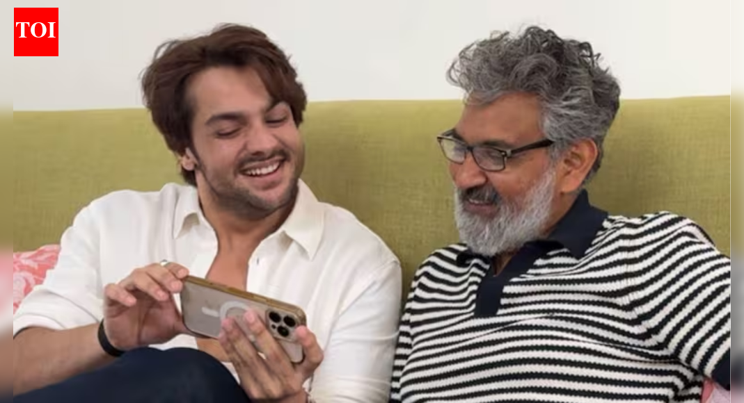 SS Rajamouli praises Ashish Chanchlani’s ‘Ekaki’ for THIS clever twist; YouTuber calls reaction from ‘Varanasi’ director his ‘biggest achievement’