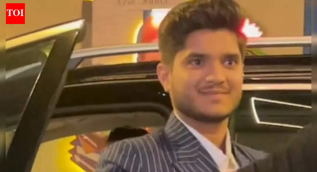 'Bigg Boss 19’ success party: Fan shock Mridul Tiwari with his backflip stunt as he stops by for photos