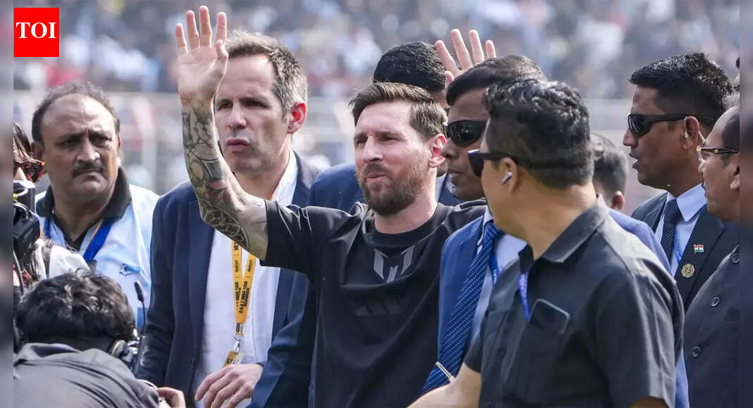'We want our money back': Rs 12,000 ticket for glimpse of Lionel Messi - Angry fans vandalise Salt Lake Stadium