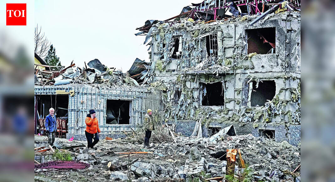 2 killed in Russia while Ukraine's energy infrastructure is targeted as peace talks press on