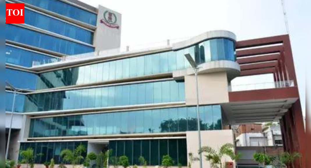 Income Tax Department cautions taxpayers against rise in fake emails, SMS scams – The Times of India