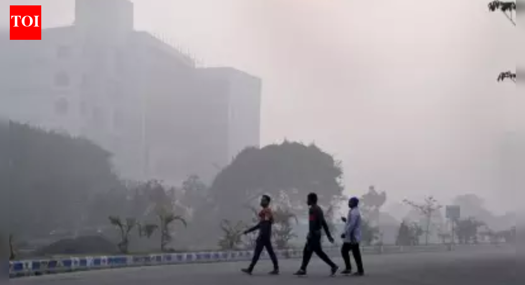 Kolkata's air quality remains 'unhealthy to very unhealthy'; PM2.5 main pollutant